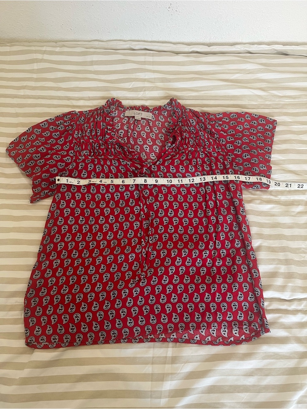 ❤️ LOFT Red Printed Tie-Front Blouse | Size XS - Picture 5 of 8